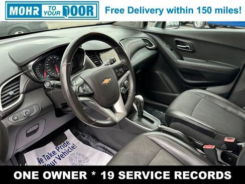 Used 2019 Chevrolet Trax LT w/ LT Convenience Package image 13