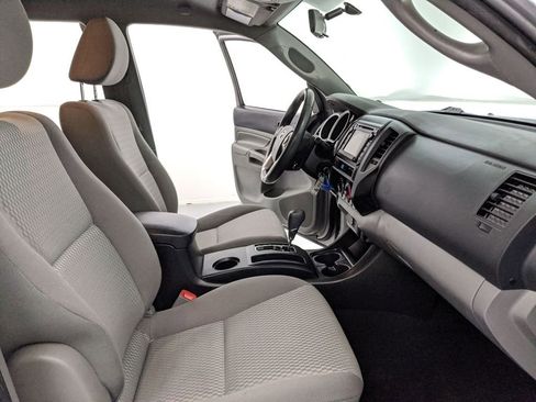 Used 2014 Toyota Tacoma PreRunner image 20