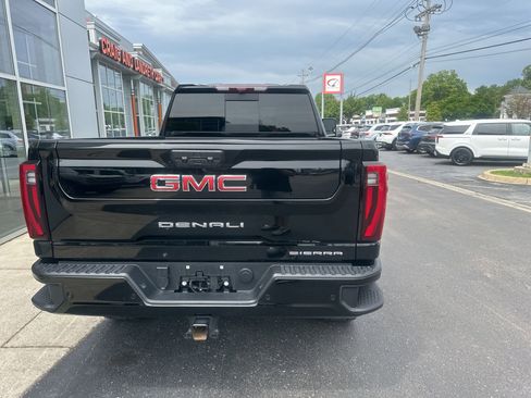 Used 2025 GMC Sierra 3500 Denali w/ Denali Reserve Package AWD/4WD image 9