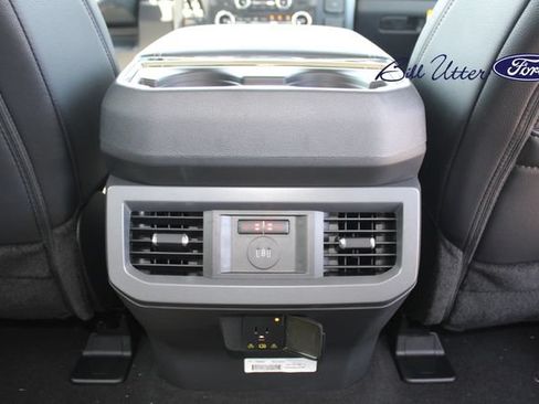 New 2026 Ford F250 Lariat w/ Black Appearance Package AWD/4WD image 11