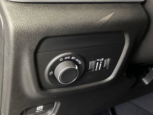 New 2025 Jeep Grand Cherokee Laredo image 16