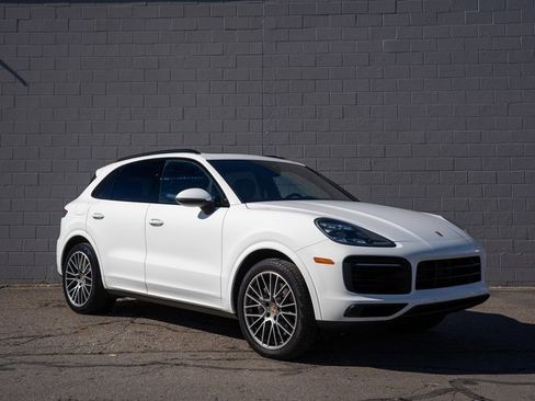 Certified 2022 Porsche Cayenne S image 9