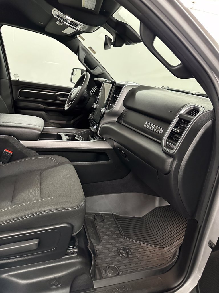 Used 2025 RAM 1500 Big Horn AWD/4WD image 35