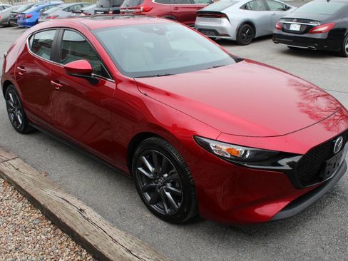 Used 2022 MAZDA MAZDA3 s image 5