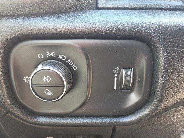 Used 2021 RAM 1500 Big Horn AWD/4WD image 33