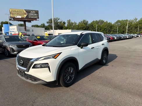 Used 2023 Nissan Rogue S AWD/4WD image 4