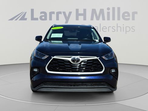 Certified 2025 Toyota Highlander XLE AWD/4WD image 8