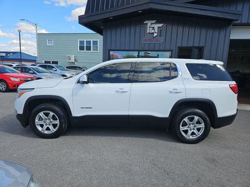 Used 2017 GMC Acadia SLE AWD/4WD image 3