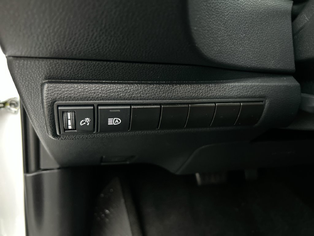 Used 2024 Toyota Corolla SE FWD image 13