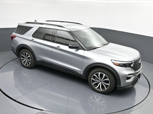 Used 2023 Ford Explorer ST-Line w/ Class IV Trailer Tow Package image 31