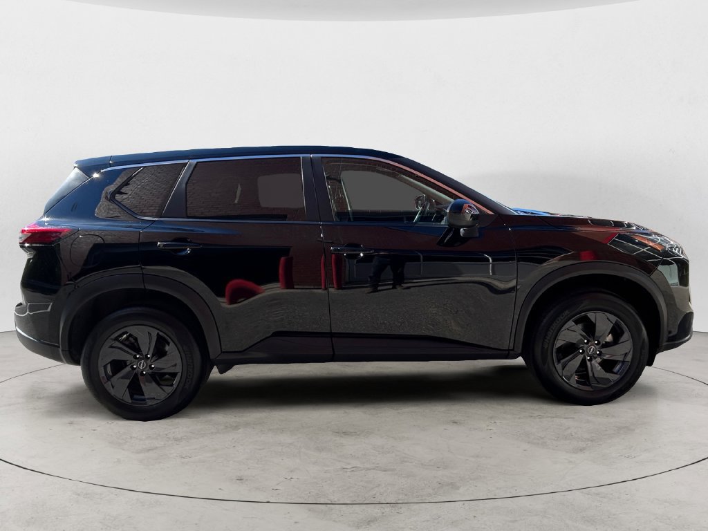 Used 2026 Nissan Rogue SV AWD/4WD image 7