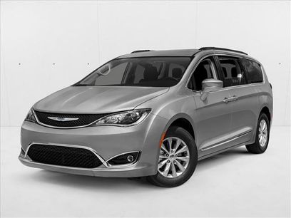 Used 2017 Chrysler Pacifica Limited w/ Advanced Safetytec Group