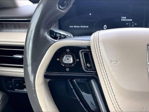 Used 2022 Lincoln Aviator Grand Touring w/ Equipment Group 301A image 10