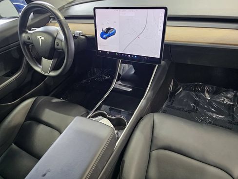 Used 2018 Tesla Model 3 Long Range RWD image 5