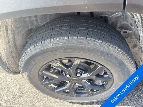Used 2024 Jeep Grand Cherokee L Altitude AWD/4WD image 13