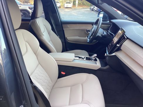 Certified 2026 Volvo XC90 B6 Plus w/ Protection Package Premier AWD/4WD image 21