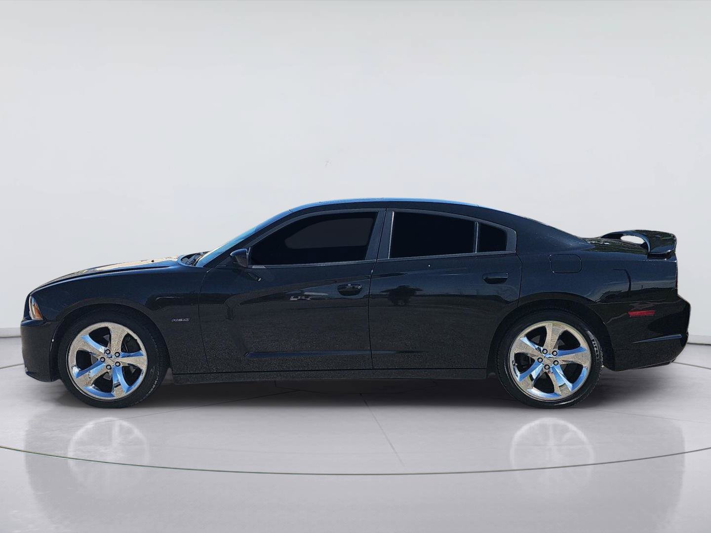 Used 2014 Dodge Charger R/T RWD image 2