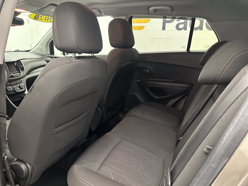 Used 2020 Chevrolet Trax LT FWD image 22