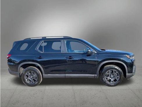 New 2026 Honda Pilot TrailSport image 6