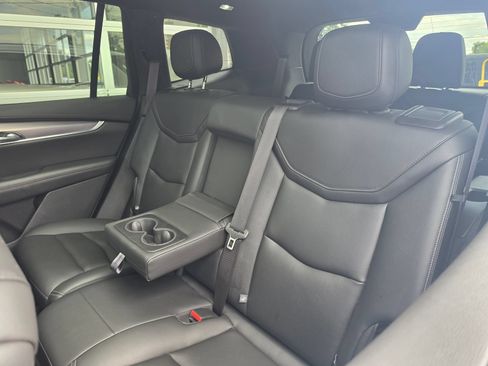Used 2022 Cadillac XT6 Luxury AWD/4WD image 8