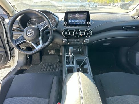 Used 2024 Nissan Sentra SV FWD image 8