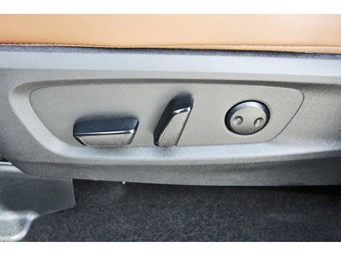 Used 2024 Nissan Pathfinder Platinum w/ Cargo Package image 25