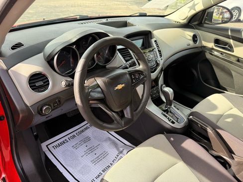 Used 2014 Chevrolet Cruze LS image 7