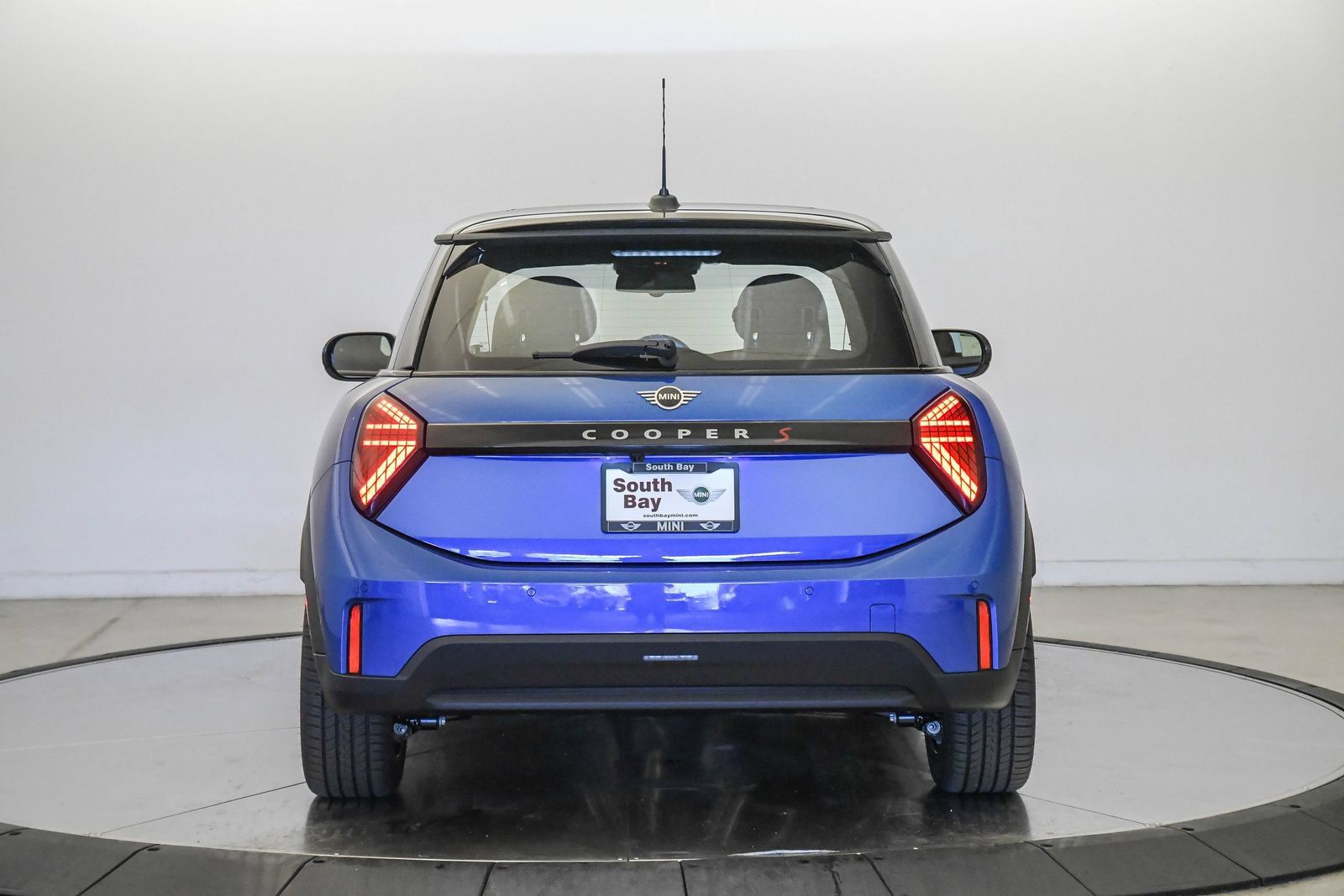 New 2026 MINI Cooper S FWD image 3