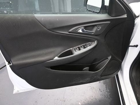 Used 2023 Chevrolet Malibu LT image 18