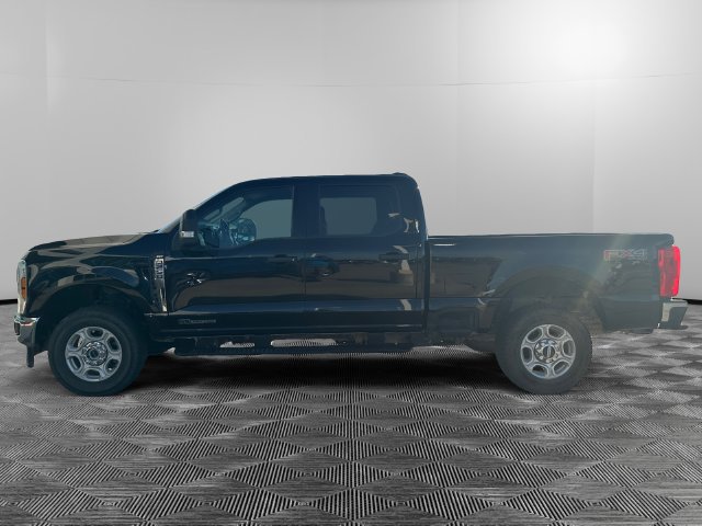 Used 2025 Ford F250 XLT w/ FX4 Off-Road Package AWD/4WD image 2