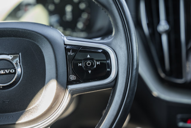 Used 2018 Volvo XC60 T6 Inscription w/ Convenience Package AWD/4WD image 26