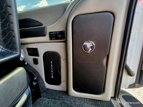 Used 2020 Chevrolet Express 2500 Extended w/ Enhanced Convenience Package RWD image 22