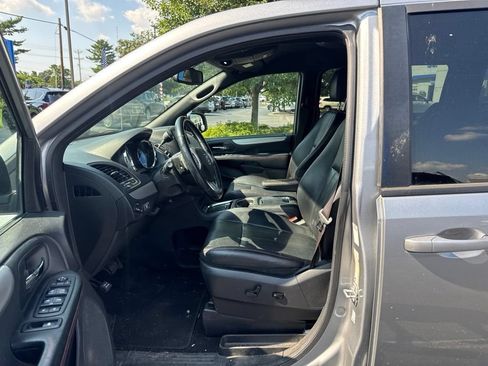 Used 2018 Dodge Grand Caravan GT FWD image 11