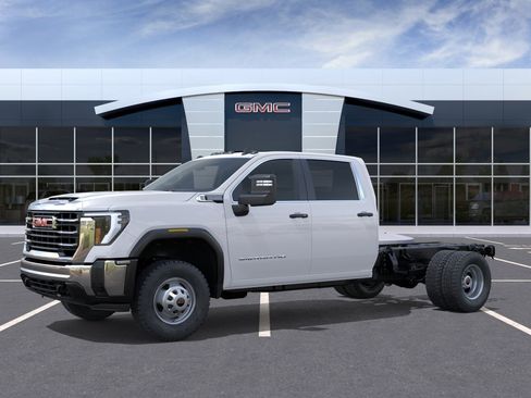 New 2025 GMC Sierra 3500 Pro w/ Convenience Package AWD/4WD image 2