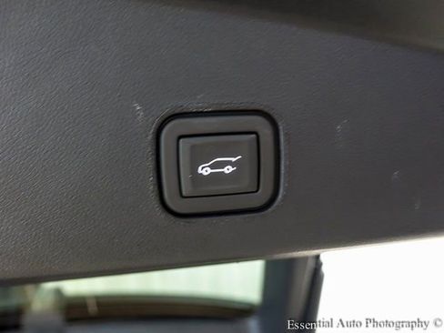 New 2025 Cadillac Lyriq Luxury image 21