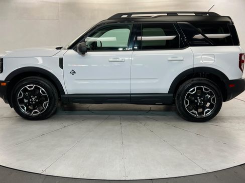 Used 2025 Ford Bronco Sport Outer Banks w/ Outer Banks Tech Package+ AWD/4WD image 2