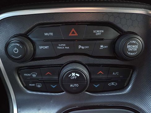 Used 2018 Dodge Challenger GT w/ Driver Convenience Group image 21