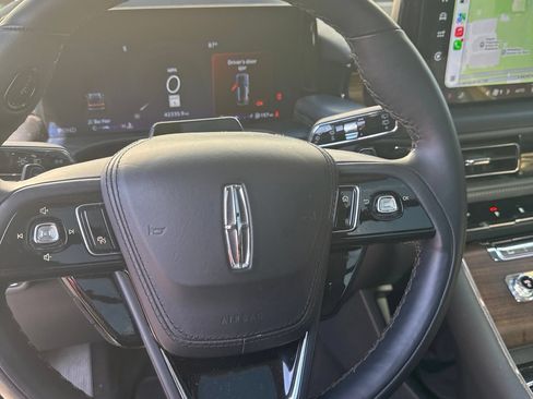 Used 2025 Lincoln Aviator Reserve w/ Illumination Package AWD/4WD image 12