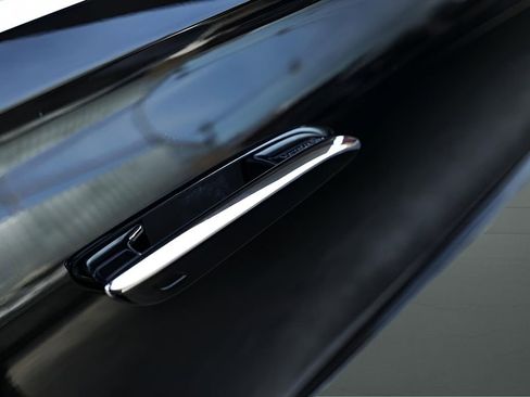 Used 2022 Mercedes-Benz S 500 4MATIC w/ AMG Line Package image 22