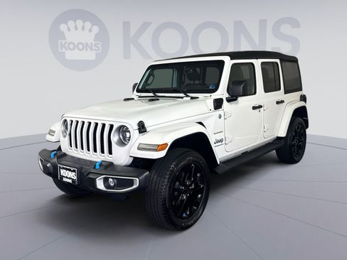 Used 2023 Jeep Wrangler Unlimited Sahara w/ Cold Weather Group AWD/4WD image 1