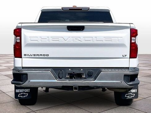 Used 2020 Chevrolet Silverado 1500 LT w/ Convenience Package AWD/4WD image 4