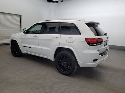 Used 2017 Jeep Grand Cherokee Altitude AWD/4WD image 3