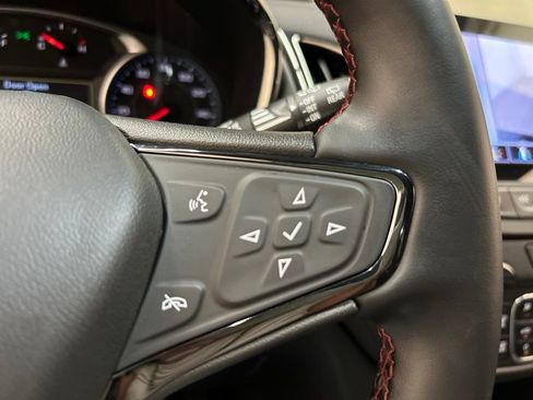 Used 2024 Chevrolet Equinox RS FWD image 22