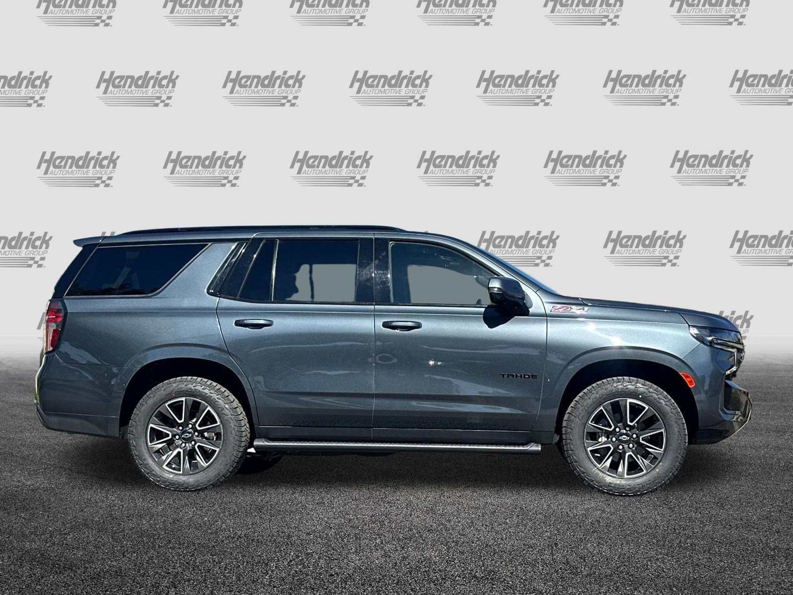 Used 2021 Chevrolet Tahoe Z71 w/ Luxury Package AWD/4WD image 3