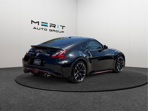 Used 2019 Nissan 370Z NISMO RWD image 9
