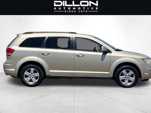 Used 2010 Dodge Journey SXT w/ Flexible Seating Group FWD image 3
