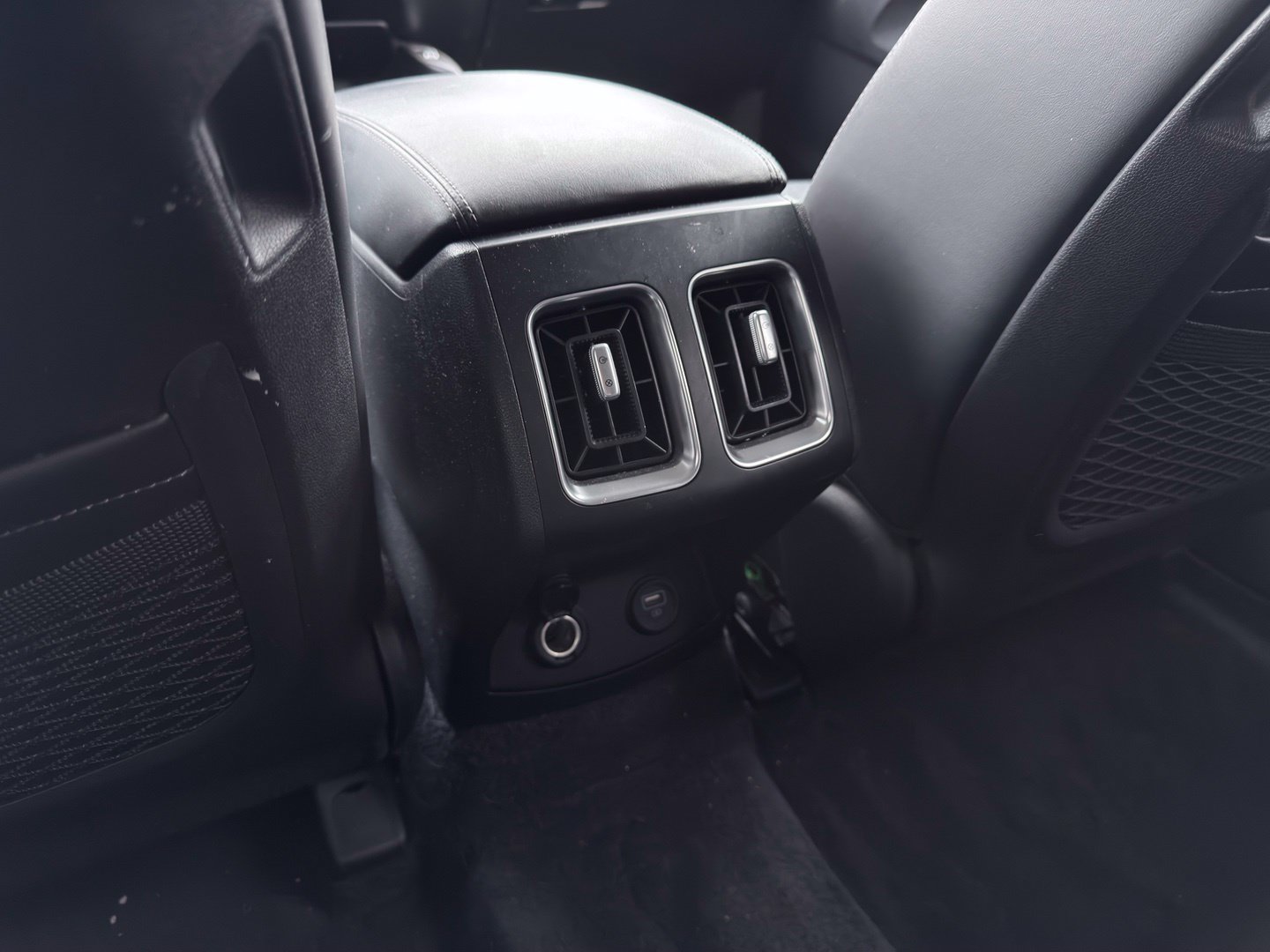 Used 2022 Kia Sorento S FWD image 28