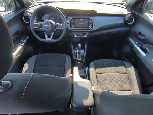 Used 2020 Nissan Kicks SV image 28