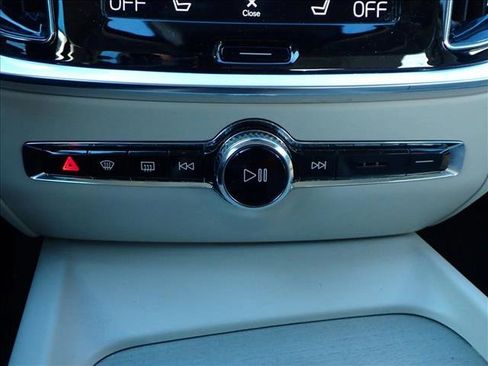 Used 2019 Volvo S60 T6 Inscription image 19