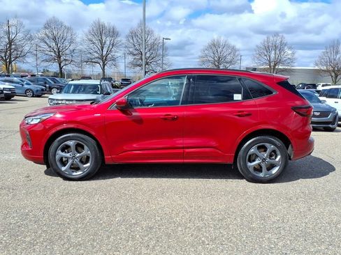 Used 2023 Ford Escape ST-Line Select w/ Tech Pack #2 AWD/4WD image 2